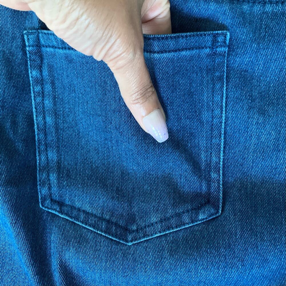 Lyz Band Stretch Skinny Jeans - Picture 11 of 12